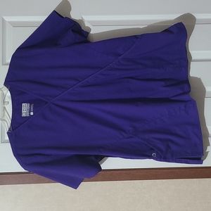 Wonder wink scrub top